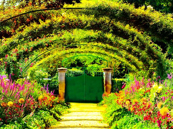 Giverny's Grand Arch